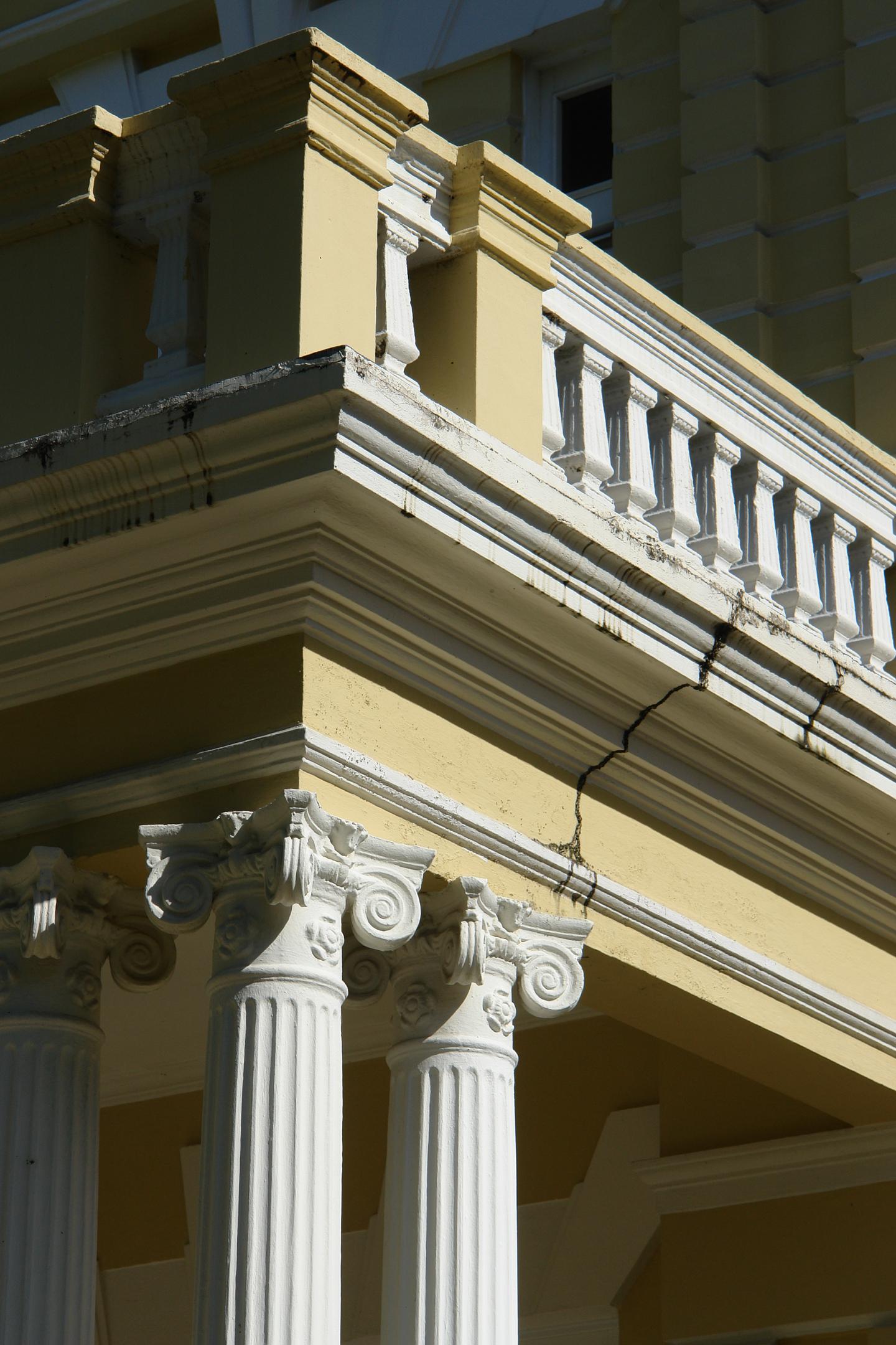 Casa La Giralda - Avenida Miramar, esquina calle Marti 651 - San Juan (Miramar) - 2011 00007